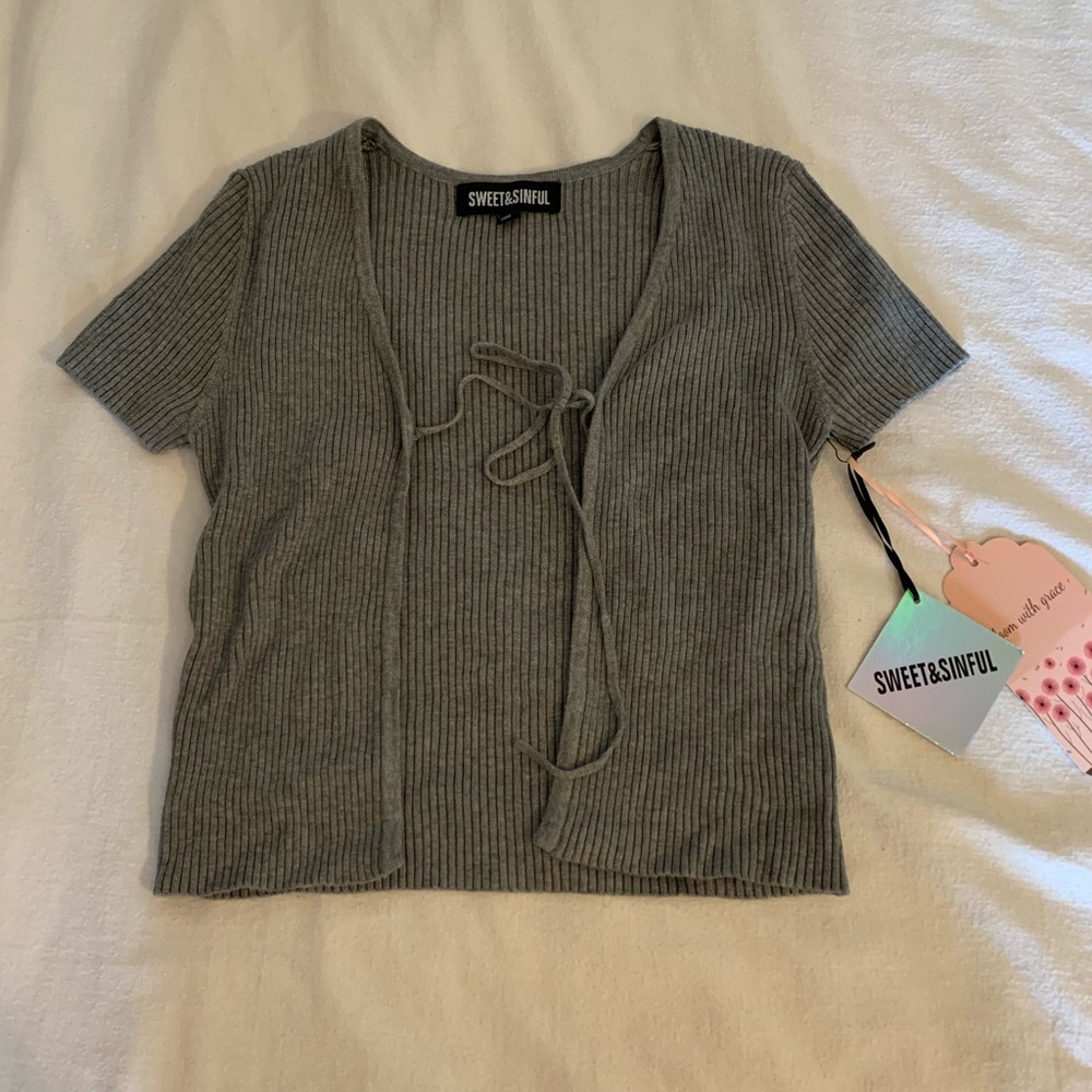 Brand new grey tie in front top